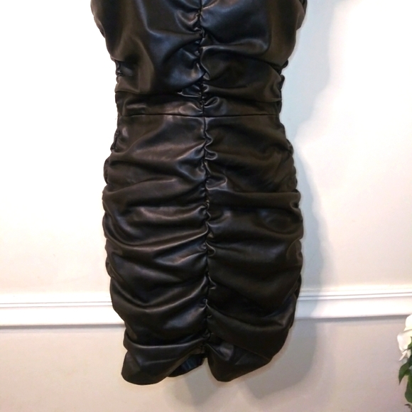 Zara Sexy Ruched Black Body-Con Faux Leather Dress - Picture 3 of 10
